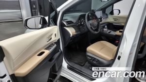 Toyota Sienna 2.5 HYBRID 2WD 2023 года из Южной Кореи