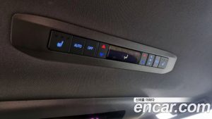 Toyota Sienna 2.5 HYBRID 2WD 2023 года из Южной Кореи