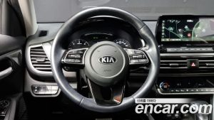 Kia Seltos Дизель 1.6 2WD 2020 года из Южной Кореи