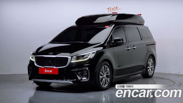 Kia Carnival Бензин 9-Seater HI-Limousine (Special Hi-End Version) 2020 года из Кореи
