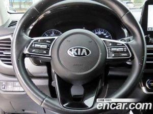 Kia Seltos Дизель 1.6 2WD 2020 года из Южной Кореи