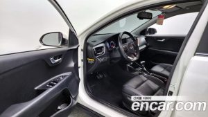 Kia Stonic 1.4 2020 года из Южной Кореи