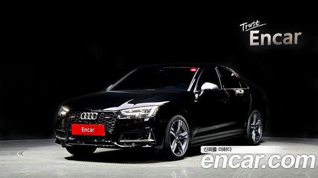 Audi A4 40 TFSI Premium 2019 года из Кореи