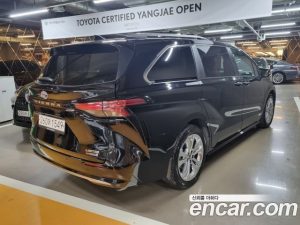Toyota Sienna 2.5 HYBRID 2WD 2021 года из Южной Кореи