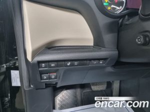 Toyota Sienna 2.5 HYBRID 2WD 2021 года из Южной Кореи