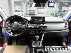 Kia Seltos Бензин 1.6 Turbo 2WD 2020 года из Южной Кореи
