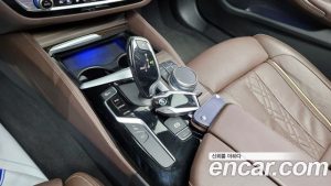 BMW 5-Series 520d M Sport Plus 2020 года из Южной Кореи