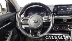 Kia Seltos Бензин 1.6 Turbo 2WD 2020 года из Южной Кореи