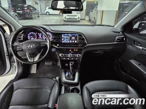 Hyundai AVANTE 1.6 2020 года из Южной Кореи