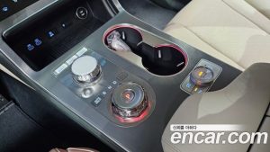 Genesis GV80 2.5T Бензин AWD 2024 года из Южной Кореи