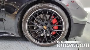 Porsche Panamera 4.0 GTS 2020 года из Южной Кореи