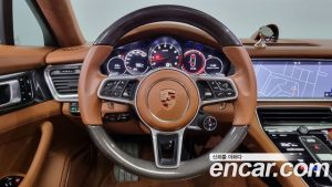 Porsche Panamera 4.0 GTS 2020 года из Южной Кореи