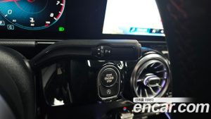 Mercedes-Benz GLA-Class GLA250 4MATIC 2020 года из Южной Кореи