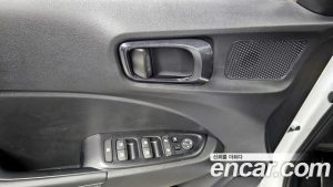 Hyundai Venue 1.6 Flux 2020 года из Южной Кореи