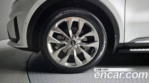 Kia Sorento Дизель 2.2 2WD 2021 года из Южной Кореи