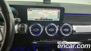 Mercedes-Benz GLB-Class GLB220 2021 года из Южной Кореи