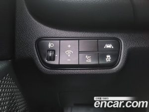 Kia Seltos Бензин 1.6 Turbo 2WD 2021 года из Южной Кореи