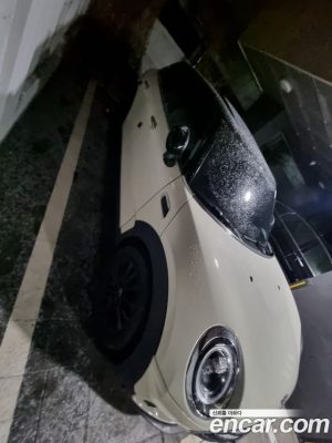 Mini Clubman CLASSIC COMFORT PACK 2021 года из Южной Кореи