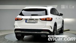 Mercedes-Benz GLA-Class GLA250 4MATIC 2021 года из Южной Кореи