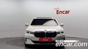 BMW 7-Series 740i Design Pure Excellence 2020 года из Южной Кореи
