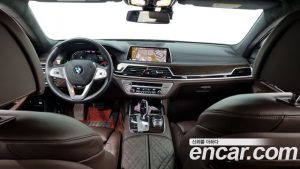 BMW 7-Series 740i Design Pure Excellence 2020 года из Южной Кореи