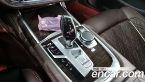 BMW 7-Series 740i Design Pure Excellence 2020 года из Южной Кореи