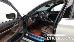 BMW 7-Series 740i Design Pure Excellence 2020 года из Южной Кореи