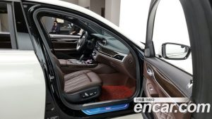 BMW 7-Series 740i Design Pure Excellence 2020 года из Южной Кореи