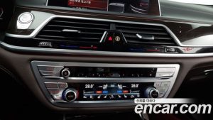 BMW 7-Series 740i Design Pure Excellence 2020 года из Южной Кореи