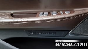 BMW 7-Series 740i Design Pure Excellence 2020 года из Южной Кореи