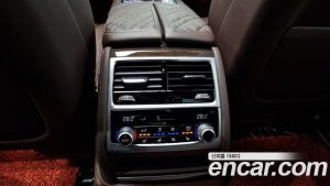 BMW 7-Series 740i Design Pure Excellence 2020 года из Южной Кореи