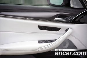 BMW M5 2020 года из Южной Кореи