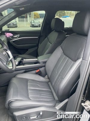 Audi e-tron 55 4WD 2023 года из Южной Кореи