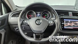 Volkswagen Tiguan 2.0 TDI Prestige 2020 года из Южной Кореи