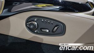 Astonmartin Vantage 4.0 V8 Coupe 2020 года из Южной Кореи