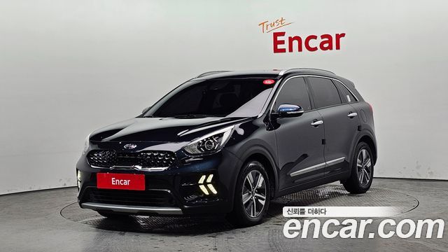 Kia Niro 1.6 HEV 2020 года из Кореи