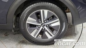 Kia Niro 1.6 HEV 2020 года из Южной Кореи