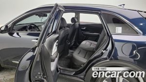 Kia Niro 1.6 HEV 2020 года из Южной Кореи