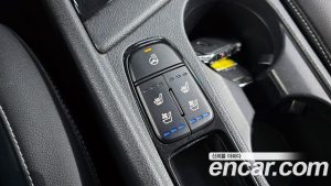 Kia Niro 1.6 HEV 2020 года из Южной Кореи