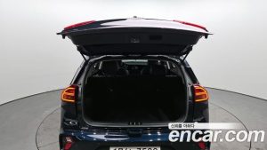 Kia Niro 1.6 HEV 2020 года из Южной Кореи