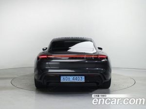 Porsche Taycan Turbo 2023 года из Южной Кореи