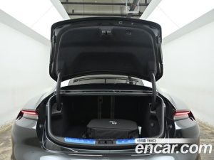Porsche Taycan Turbo 2023 года из Южной Кореи