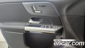Mercedes-Benz EQA EQA250 AMG LINE 2023 года из Южной Кореи