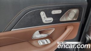 Mercedes-Benz GLS-Class GLS400d 4MATIC 2024 года из Южной Кореи