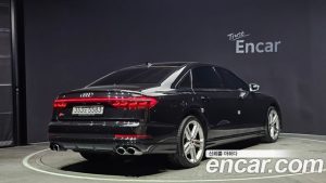 Audi S8 4.0 TFSI 4WD LWB 2020 года из Южной Кореи
