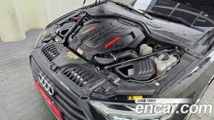 Audi S8 4.0 TFSI 4WD LWB 2020 года из Южной Кореи