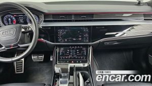 Audi S8 4.0 TFSI 4WD LWB 2020 года из Южной Кореи