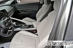 Hyundai AVANTE 1.6 2021 года из Южной Кореи