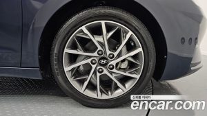 Hyundai AVANTE 1.6 2020 года из Южной Кореи