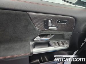 Mercedes-Benz EQA EQA250 AMG LINE 2024 года из Южной Кореи